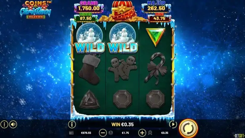 Coins of Christmas – Hold & Win slot screenshot 3
