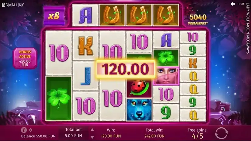 Lady Wolf Moon Megaways slot screenshot
