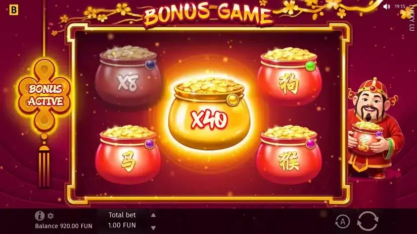 Lucky Lu slot screenshot 2