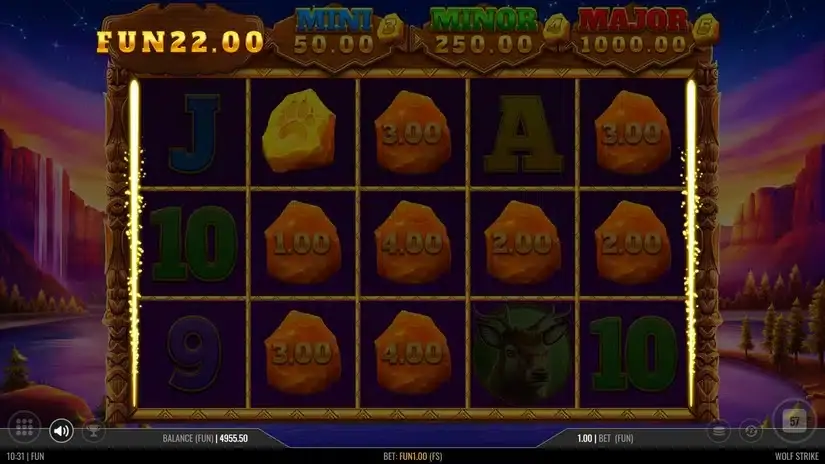 Wolf Strike slot screenshot 3