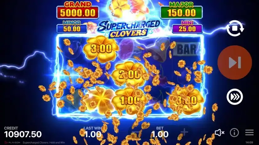 Supercharged Clovers: Hold and Win slot screenshot 2