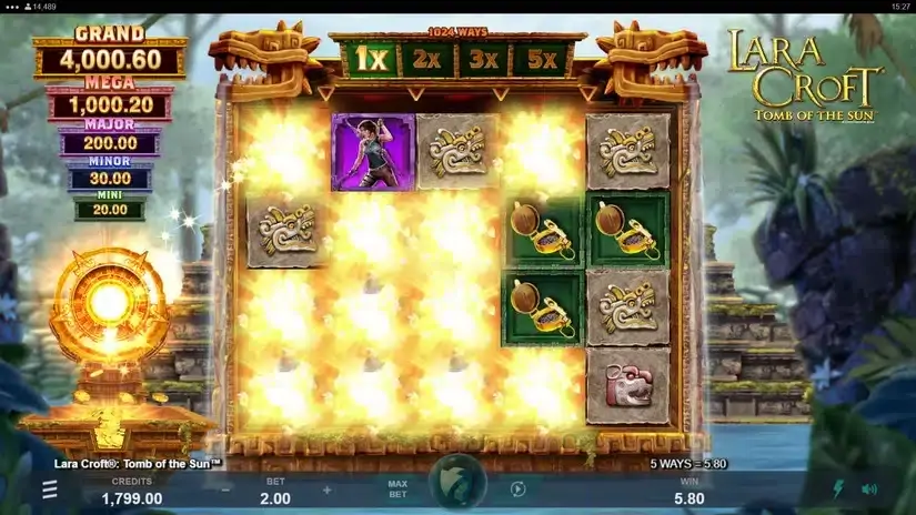 Lara Croft Tomb of the Sun slot screenshot 3